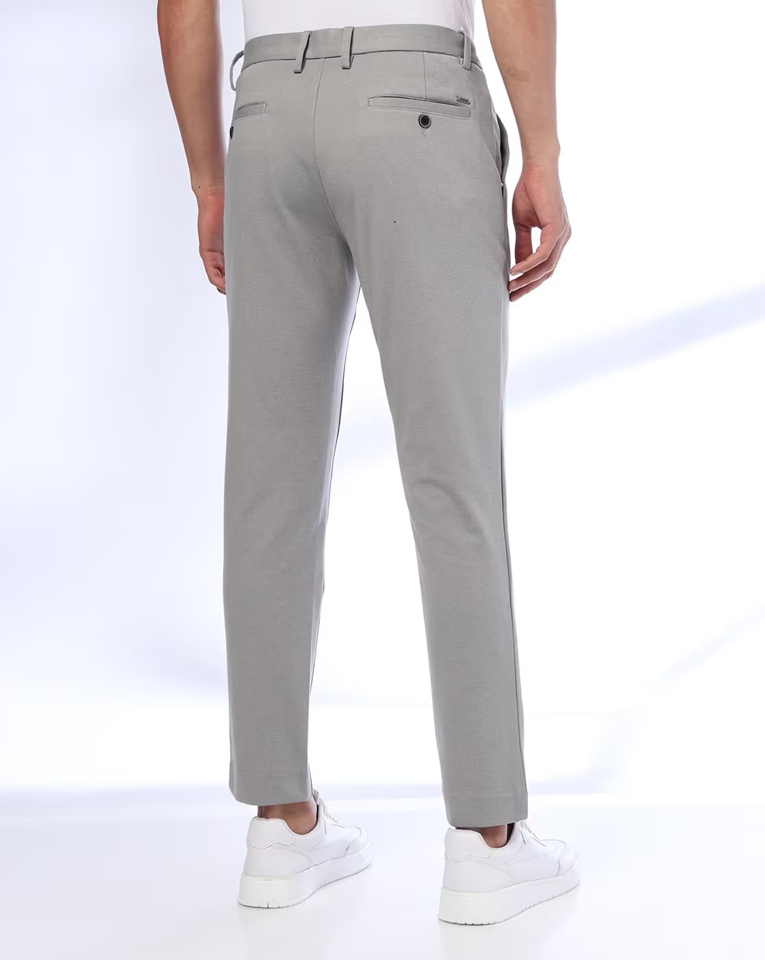 Men Banswara Cropped Fit Flat-Front Chinos - NETPLAY Grey