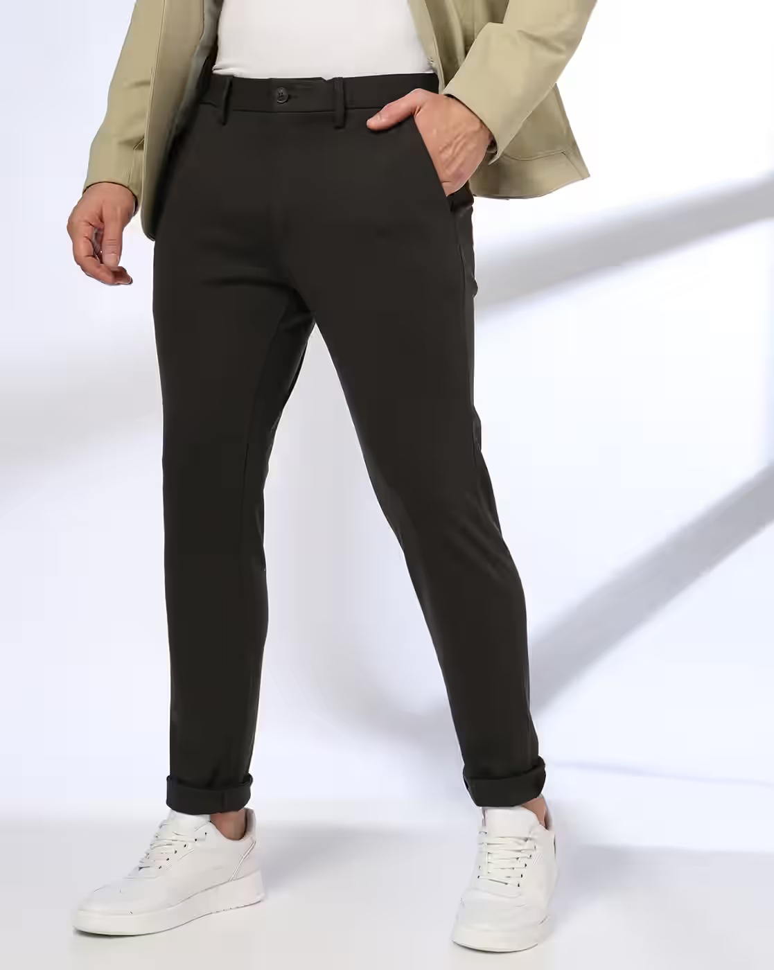 Men Banswara Cropped Fit Flat-Front Chinos - NETPLAY Olive